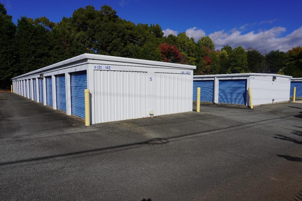 Images Superior Storage - Rural Hall