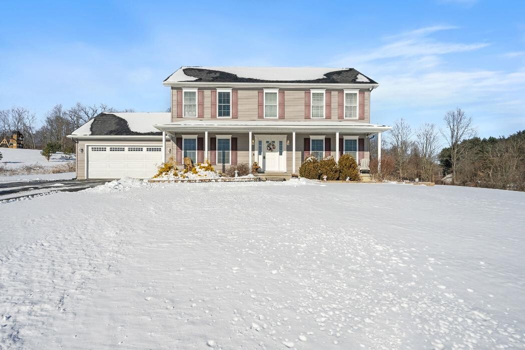 Images Red Dog Realty NY