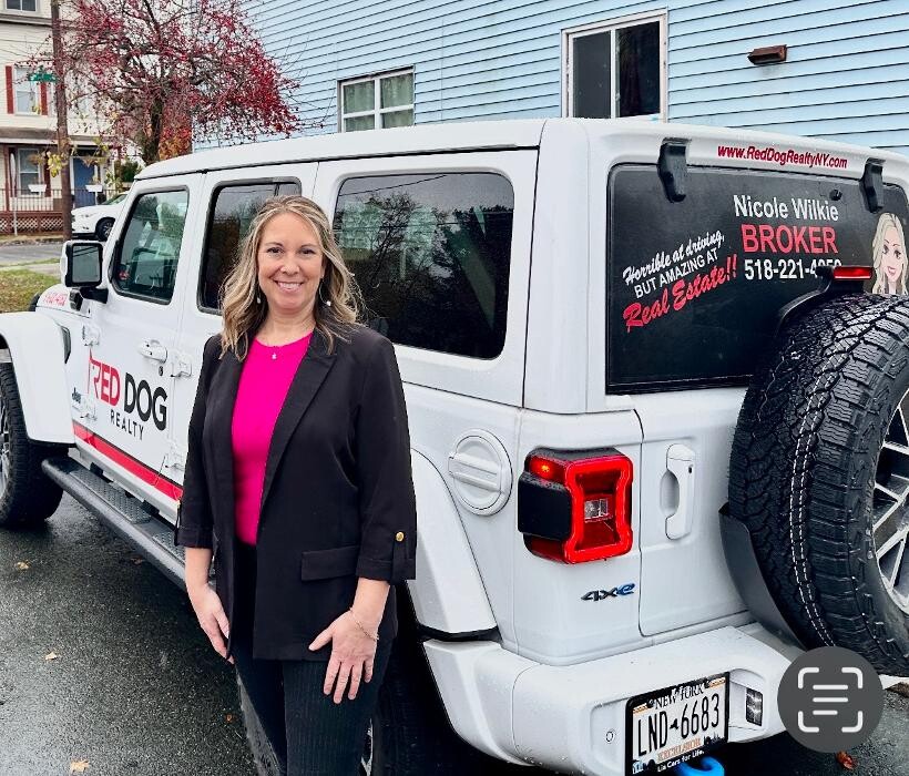 Images Red Dog Realty NY
