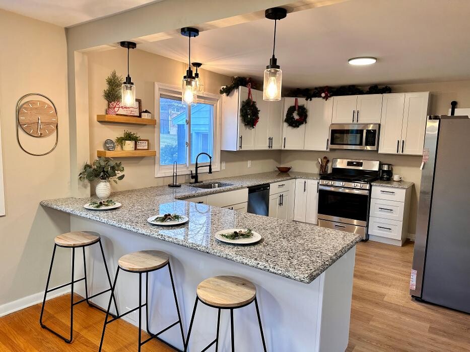 Images Red Dog Realty NY