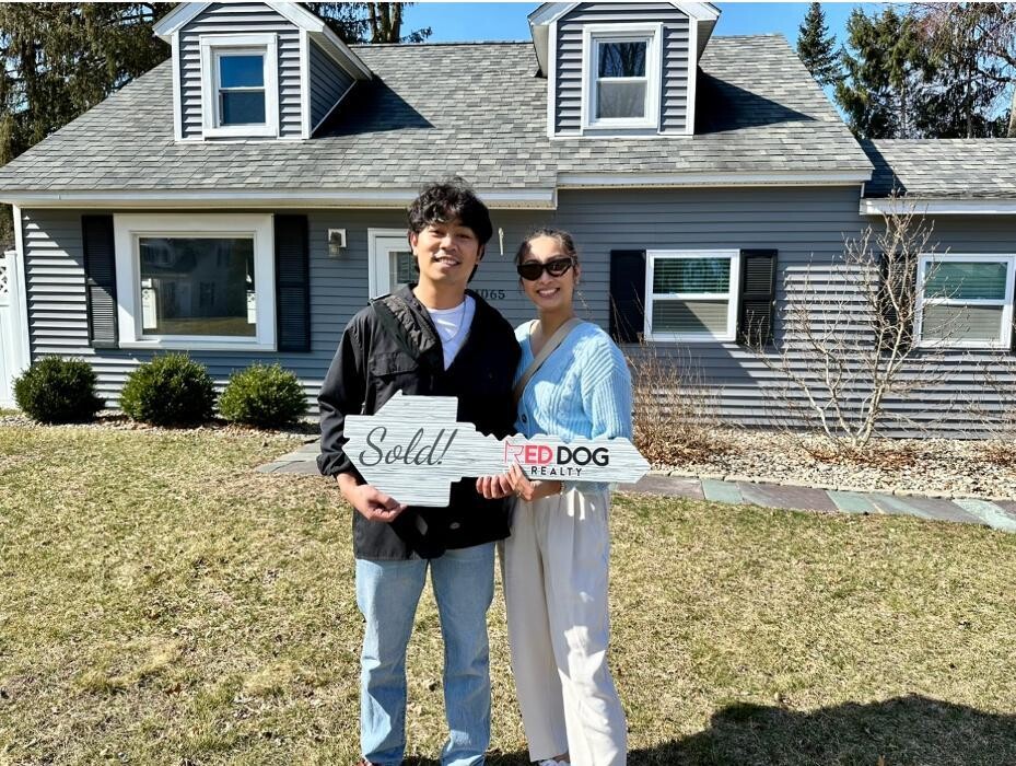 Images Red Dog Realty NY