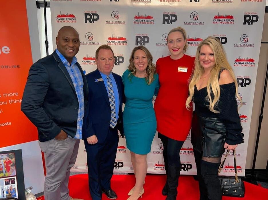 Images Red Dog Realty NY