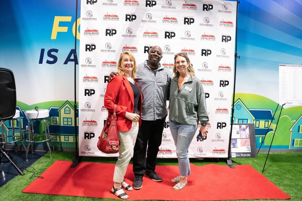 Images Red Dog Realty NY