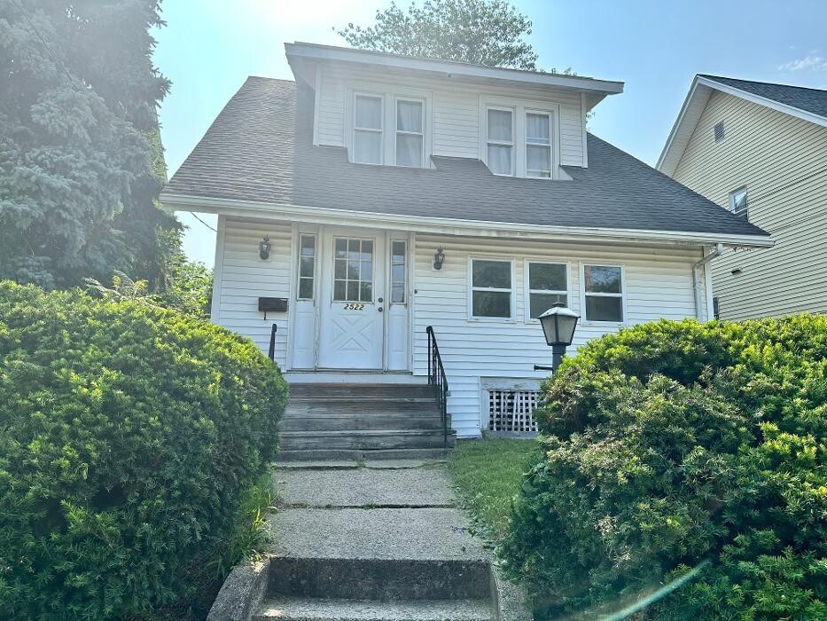 Images Red Dog Realty NY