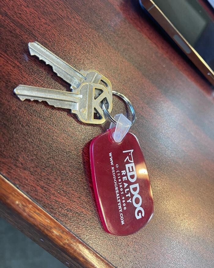 Images Red Dog Realty NY