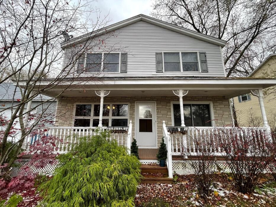Images Red Dog Realty NY