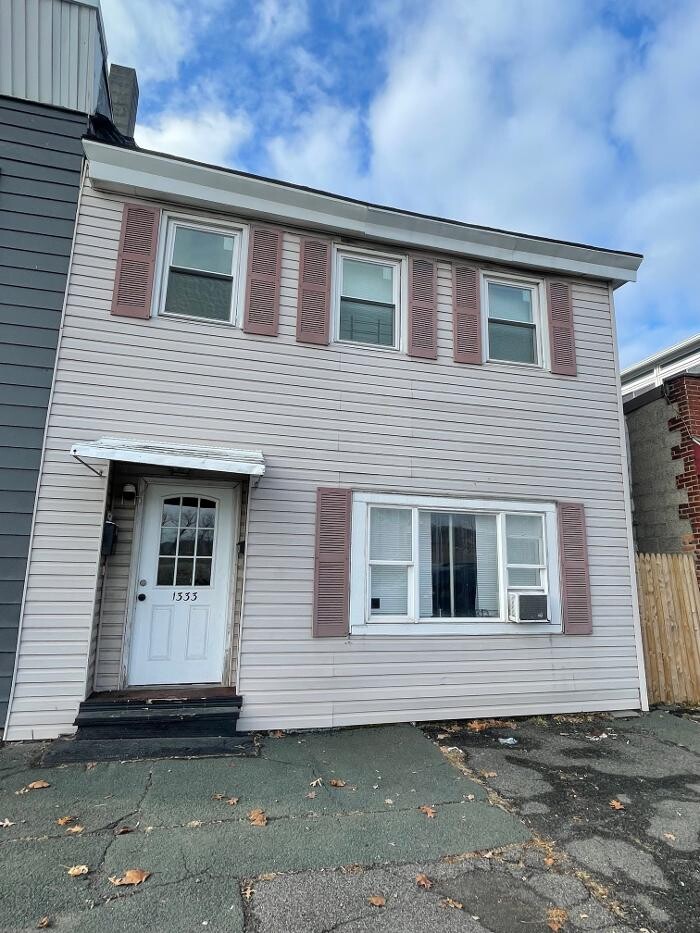 Images Red Dog Realty NY
