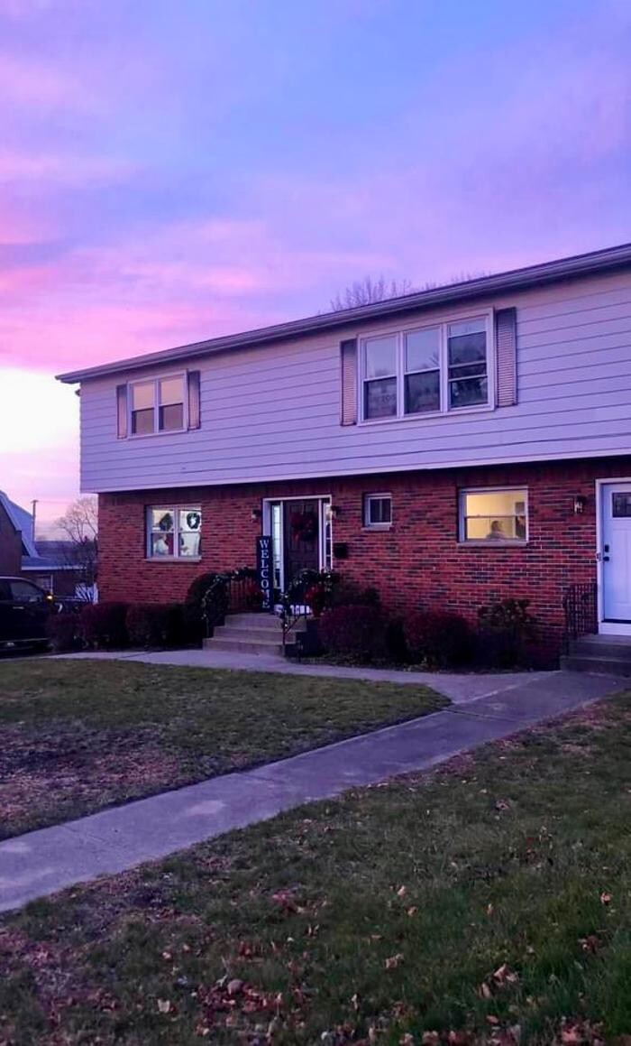 Images Red Dog Realty NY
