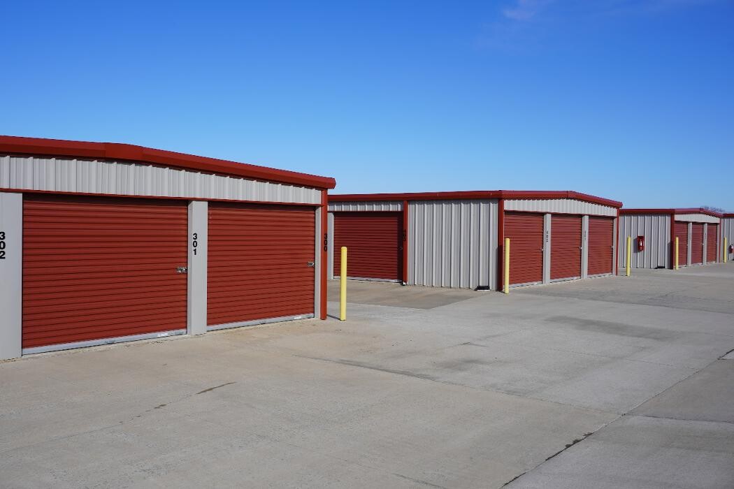 Images Superior Storage - Farmington