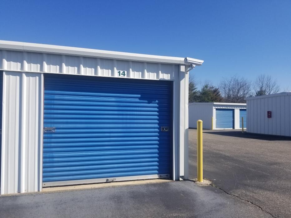 Images Superior Storage - East Bend