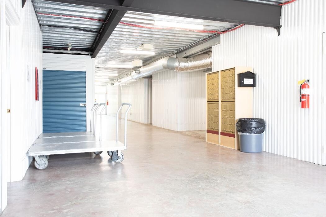 Images Superior Storage - Brunswick