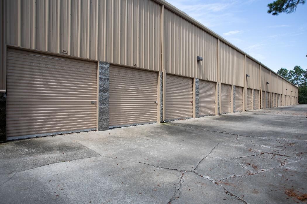 Images Superior Storage - Brunswick