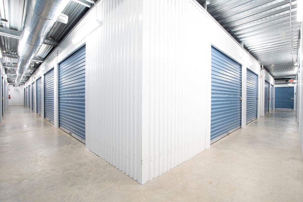 Images Superior Storage - Brunswick
