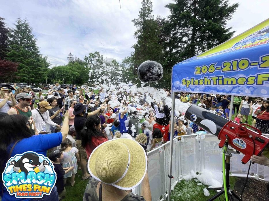 Images SplashTimesFun Foam Party & Snow FX Pros