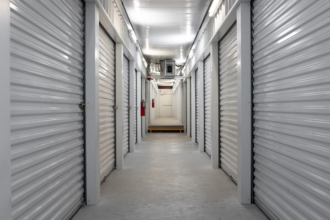 Images Superior Storage - Robinson Ave