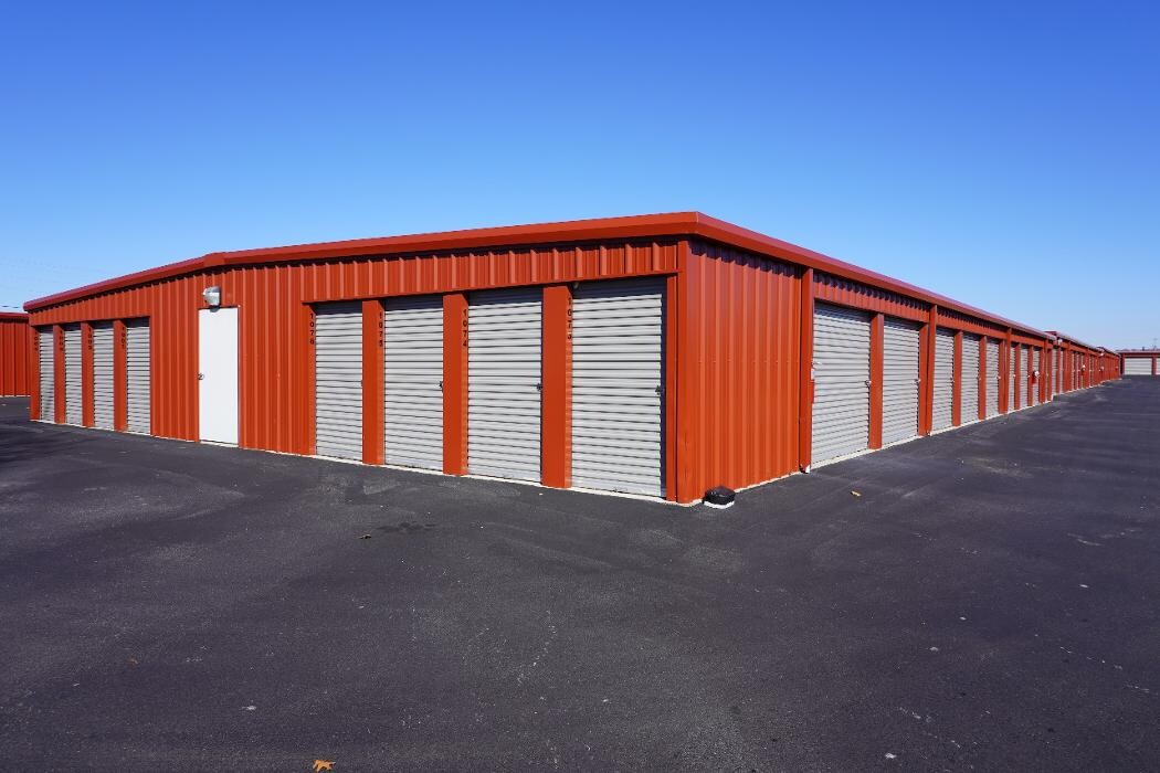 Images Superior Storage - Robinson Ave