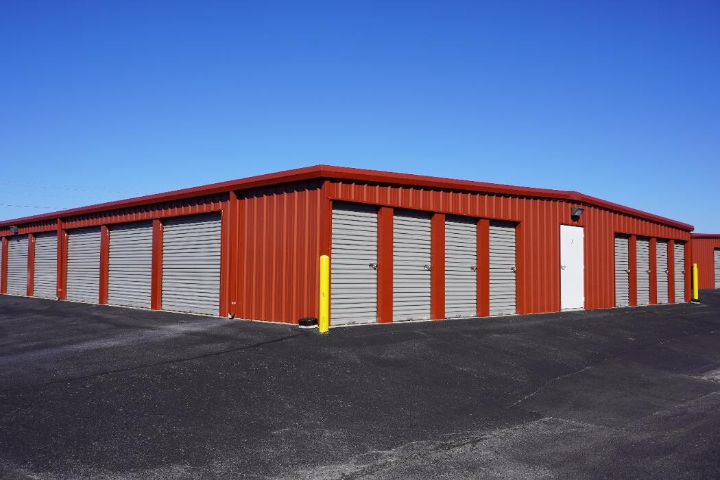 Images Superior Storage - Robinson Ave