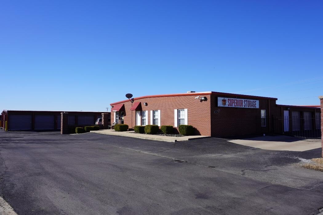 Images Superior Storage - Robinson Ave