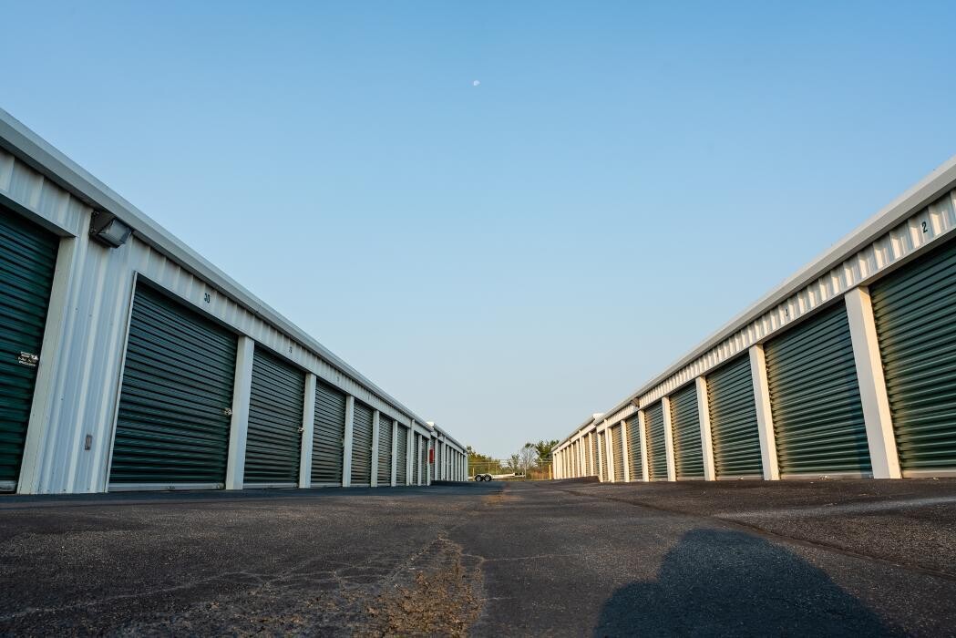Images Superior Storage - Airport Blvd