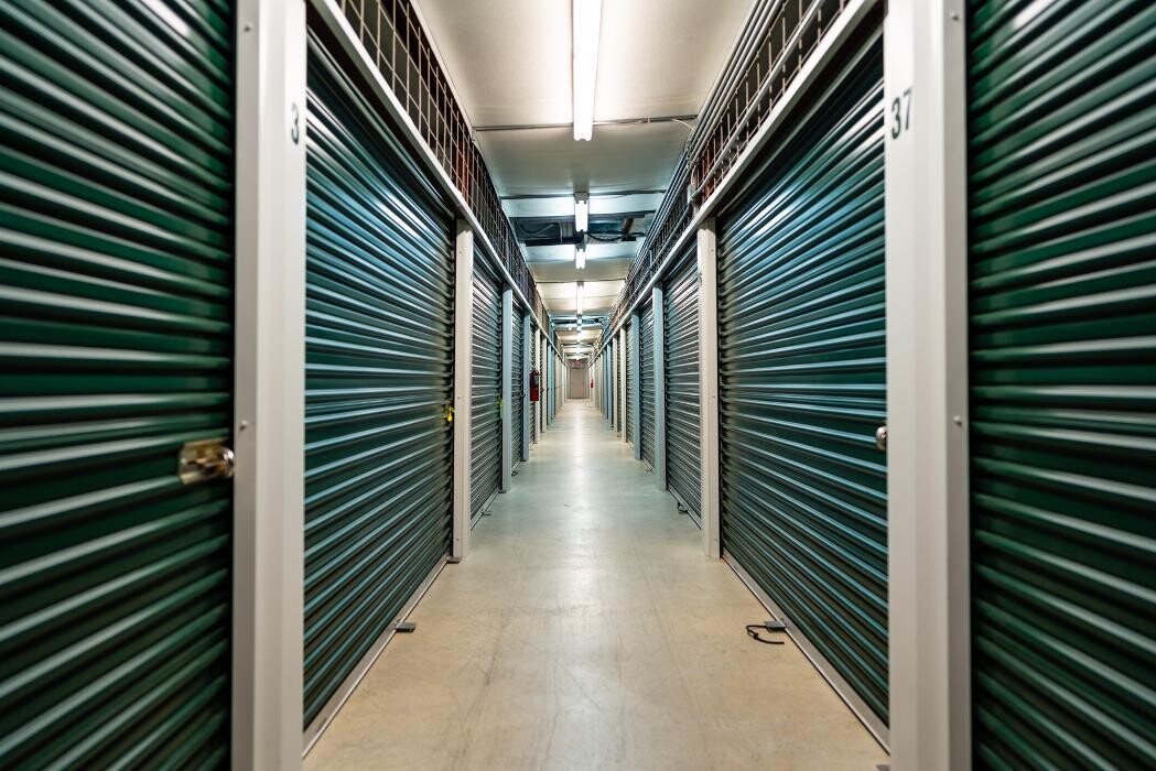 Images Superior Storage - Airport Blvd
