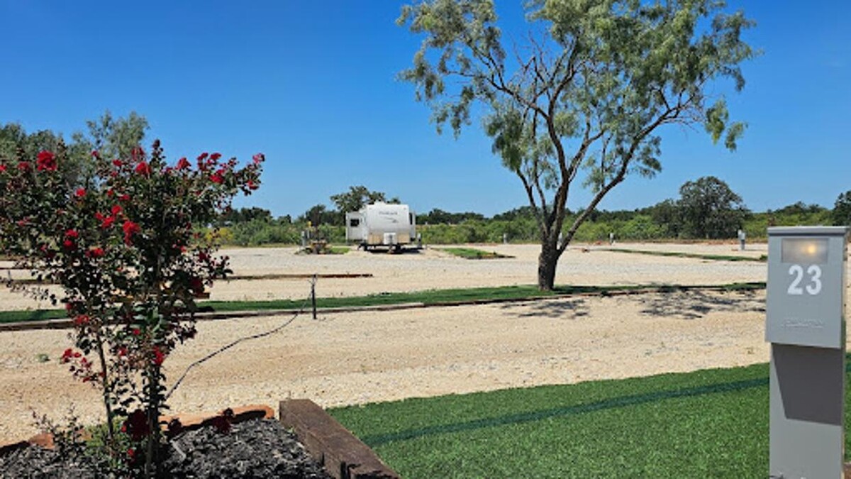 Images Park Road RV and Storage