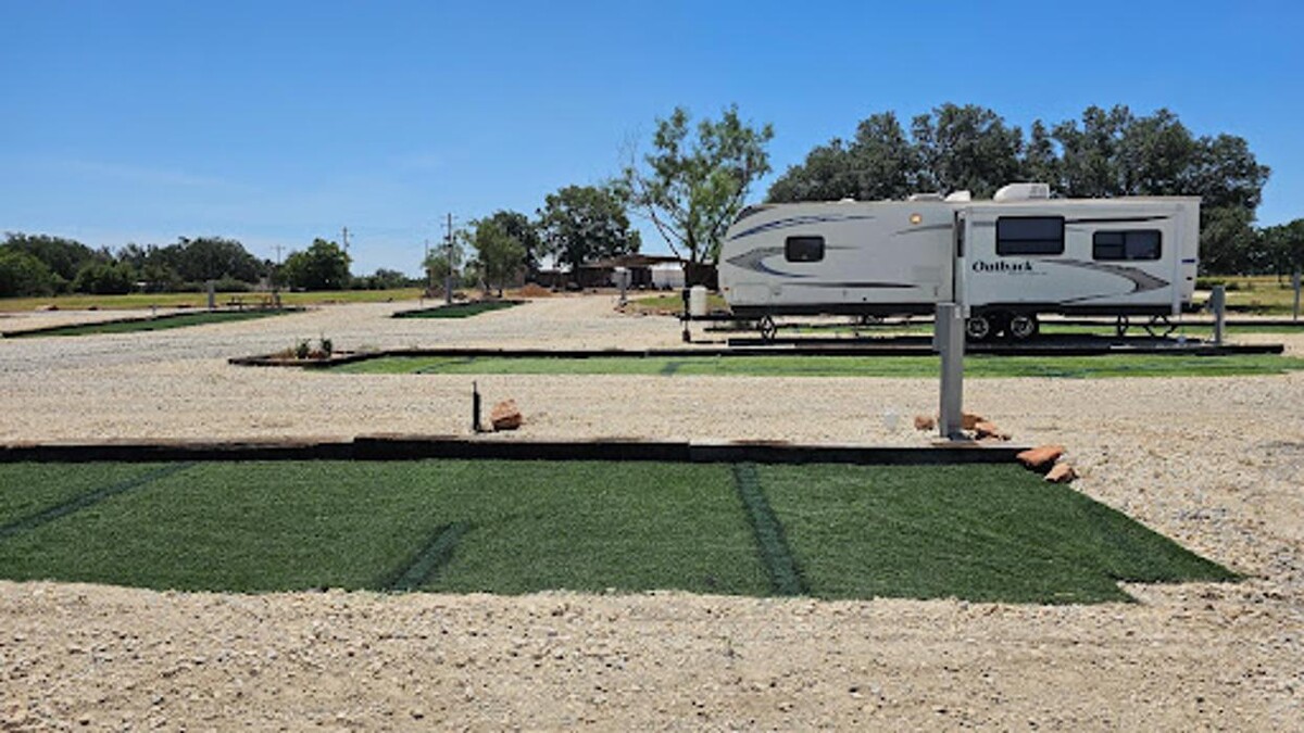 Images Park Road RV and Storage