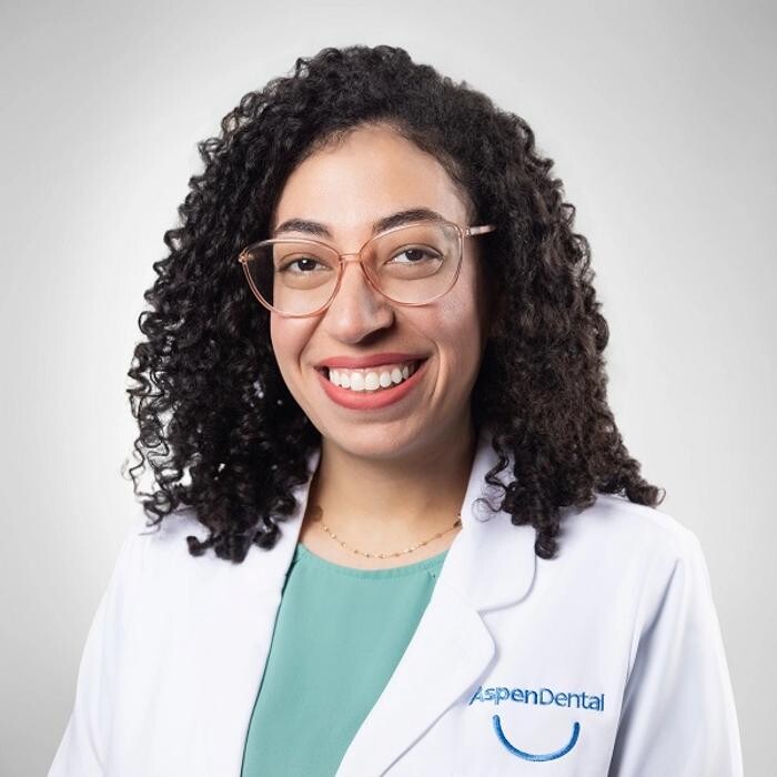 Images Laura Sawires, DDS, DMD