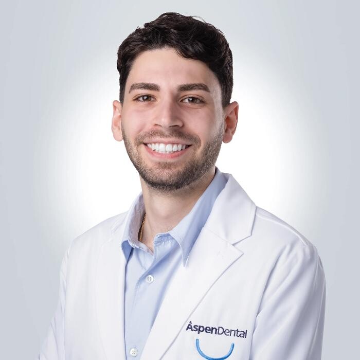 Images Yousif Savaya