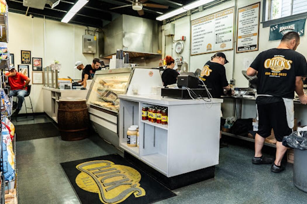 Images Chick's Deli