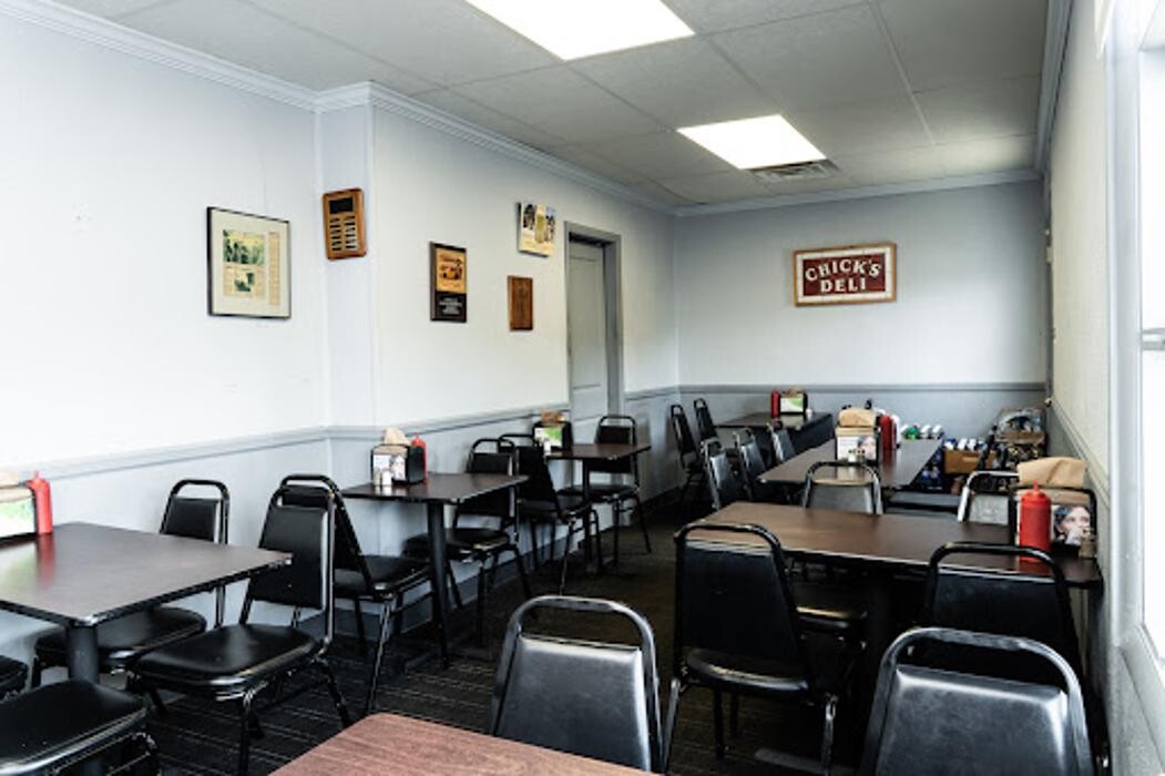 Images Chick's Deli