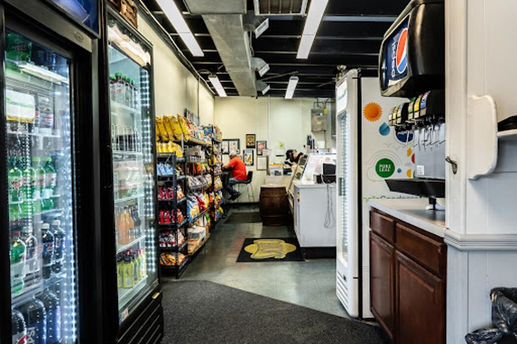 Images Chick's Deli