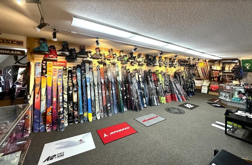 Images Pinewski's Ski & Board Shop