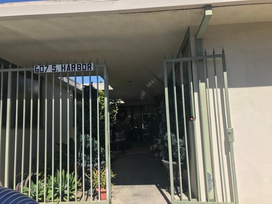 Images The Golden Bean Counters