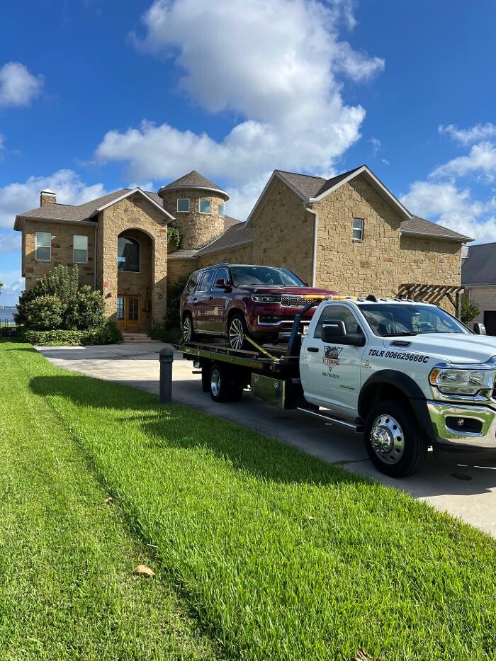 Images HT Towing and Transport