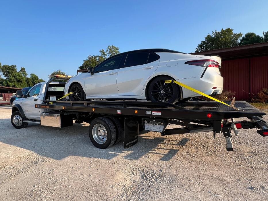 Images HT Towing and Transport