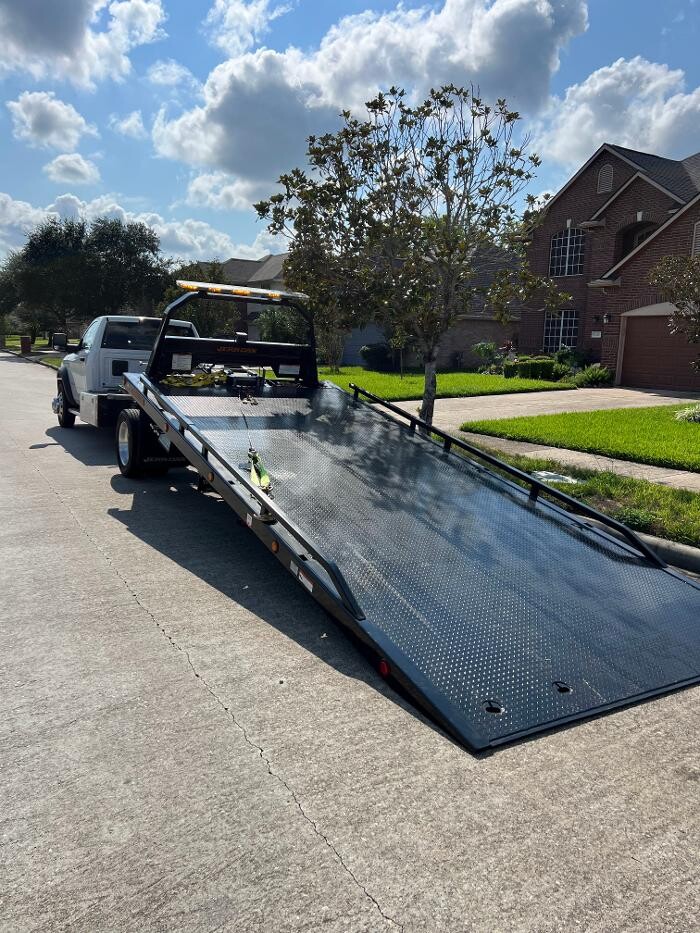 Images HT Towing and Transport