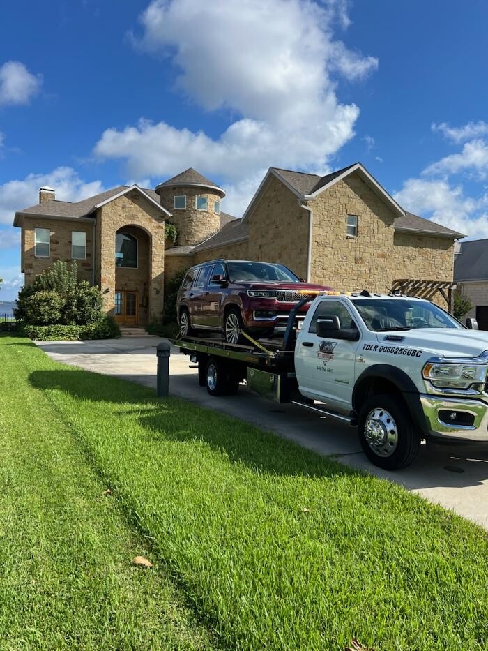 Images HT Towing and Transport
