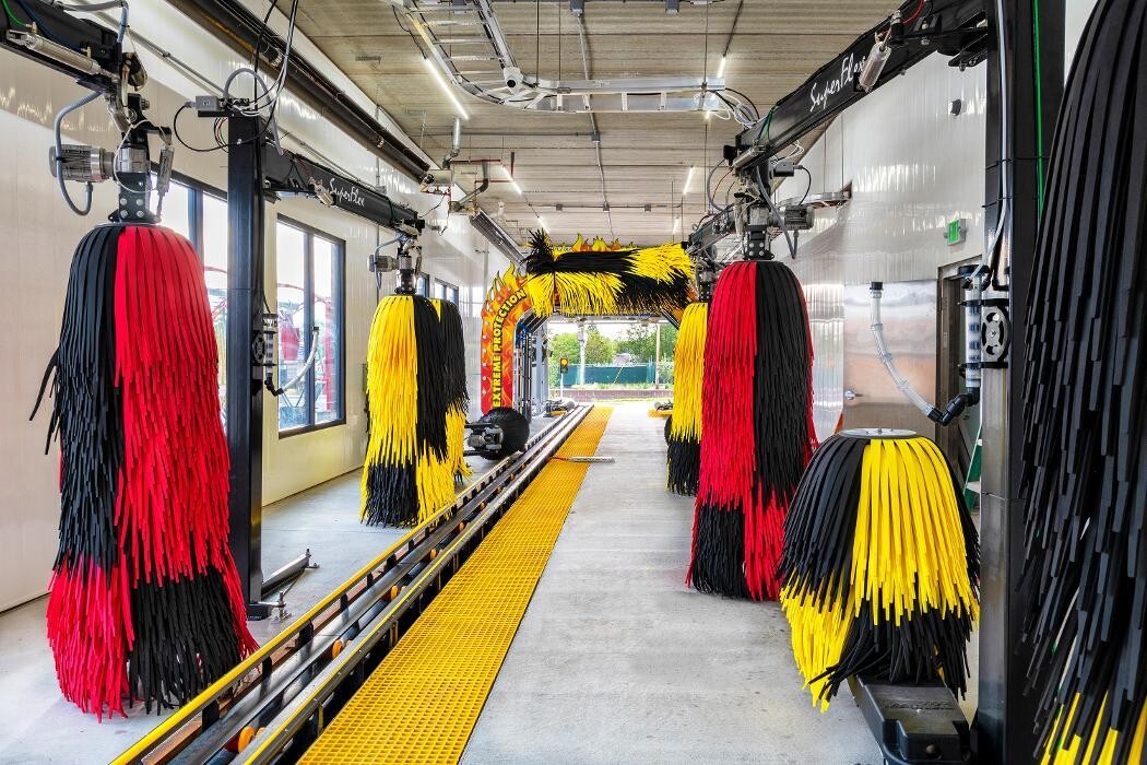 Images Four Seasons Car Wash