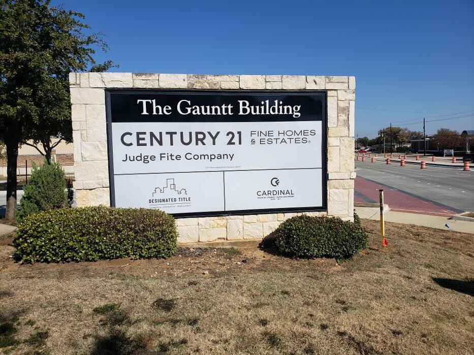 Images CENTURY 21 Fine Homes & Estates Judge Fite Company