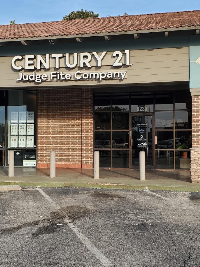 Images CENTURY 21 Judge Fite Company