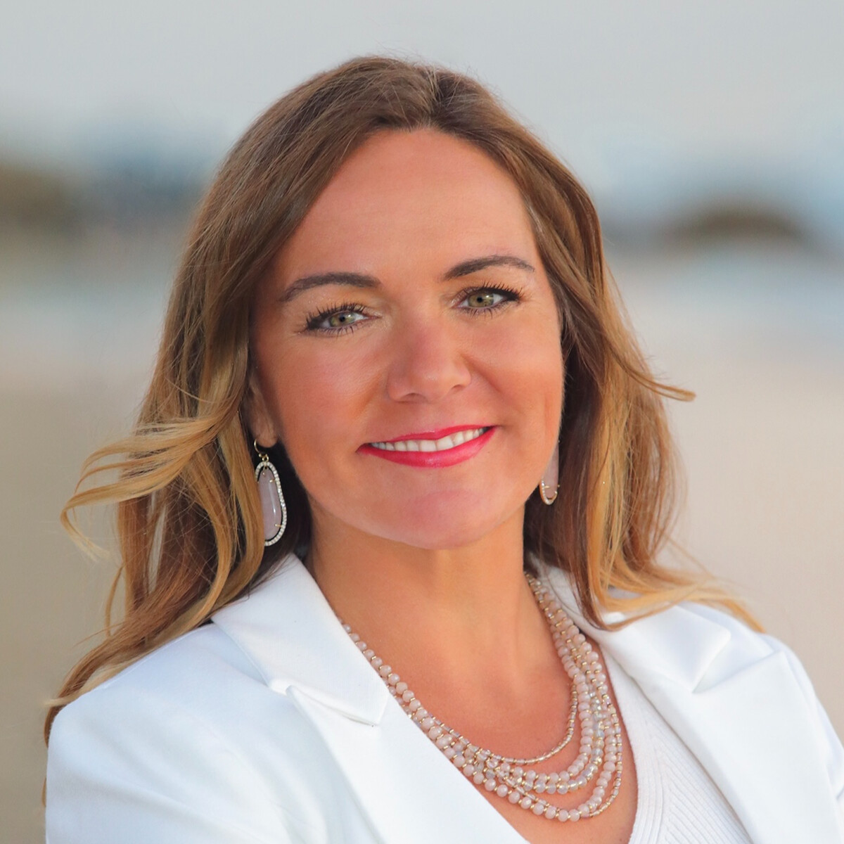 Regency Real Estate Brokers - Sara Martin Logo