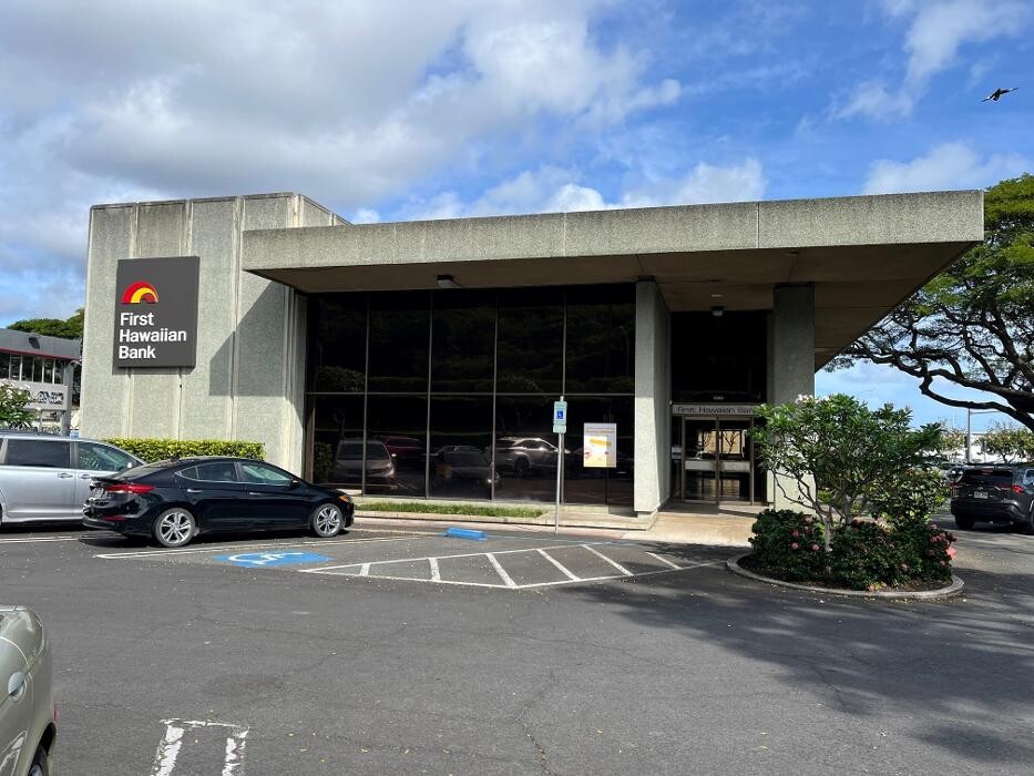 Images First Hawaiian Bank Moanalua Branch