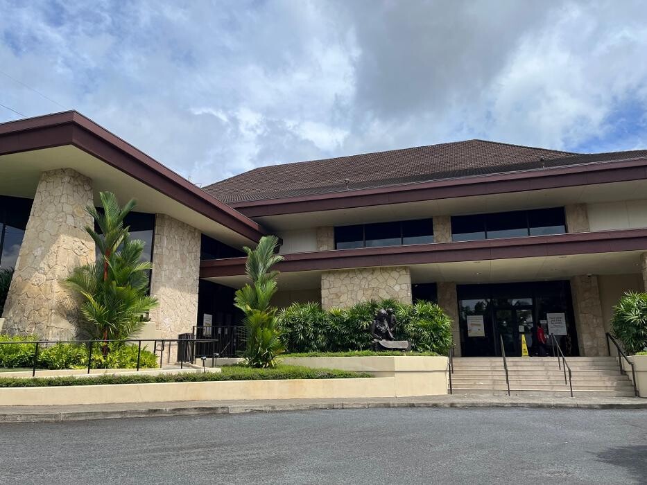 Images First Hawaiian Bank Pearlridge Branch