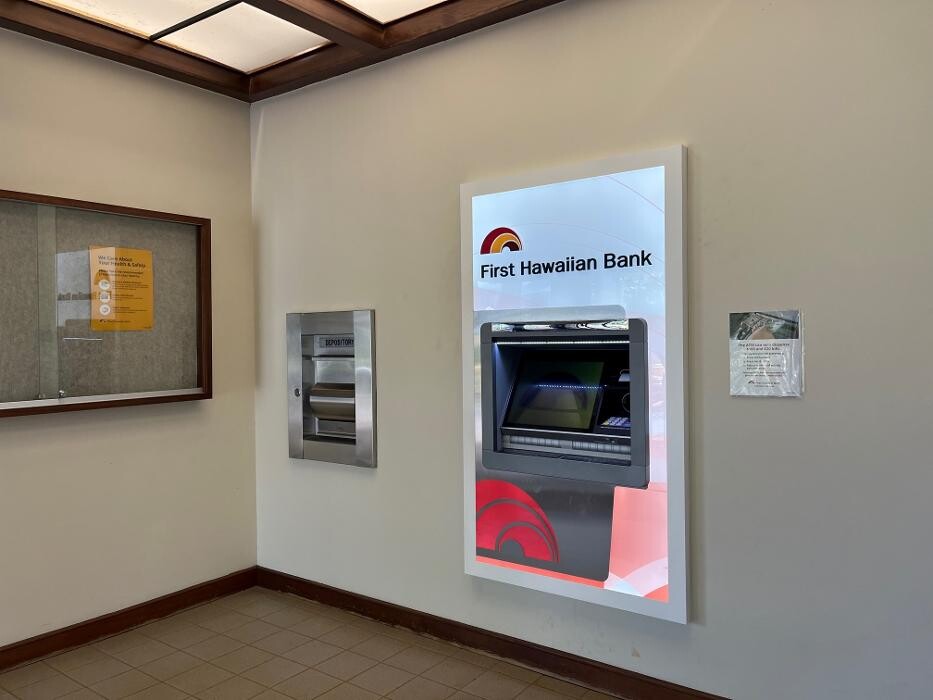 Images First Hawaiian Bank Princeville Branch