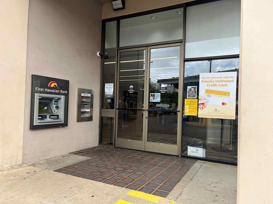 Images First Hawaiian Bank Liliha Branch