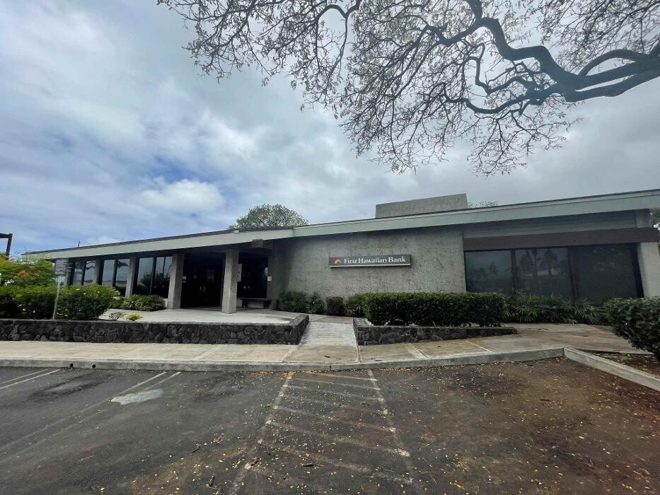 Images First Hawaiian Bank Kona Branch