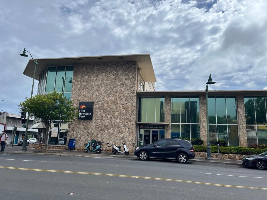 Images First Hawaiian Bank Kaimuki Branch