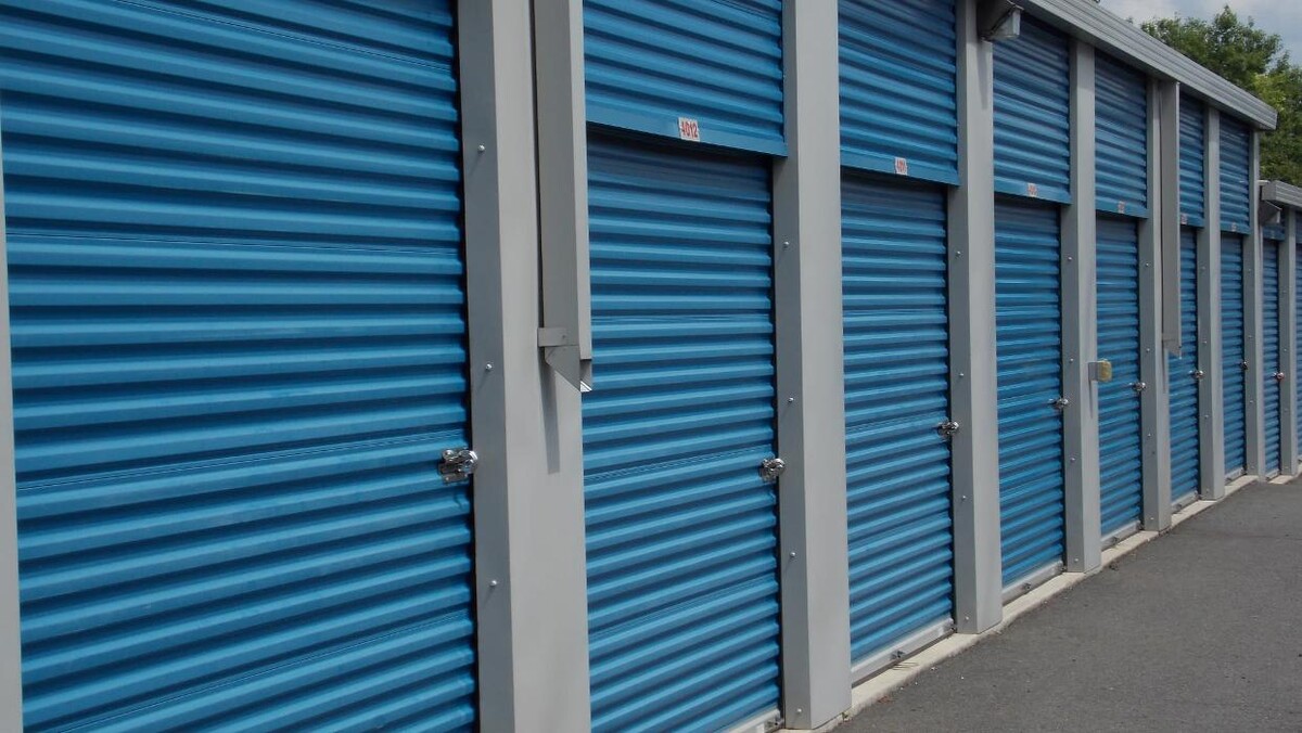 Images Air N' Space Self Storage