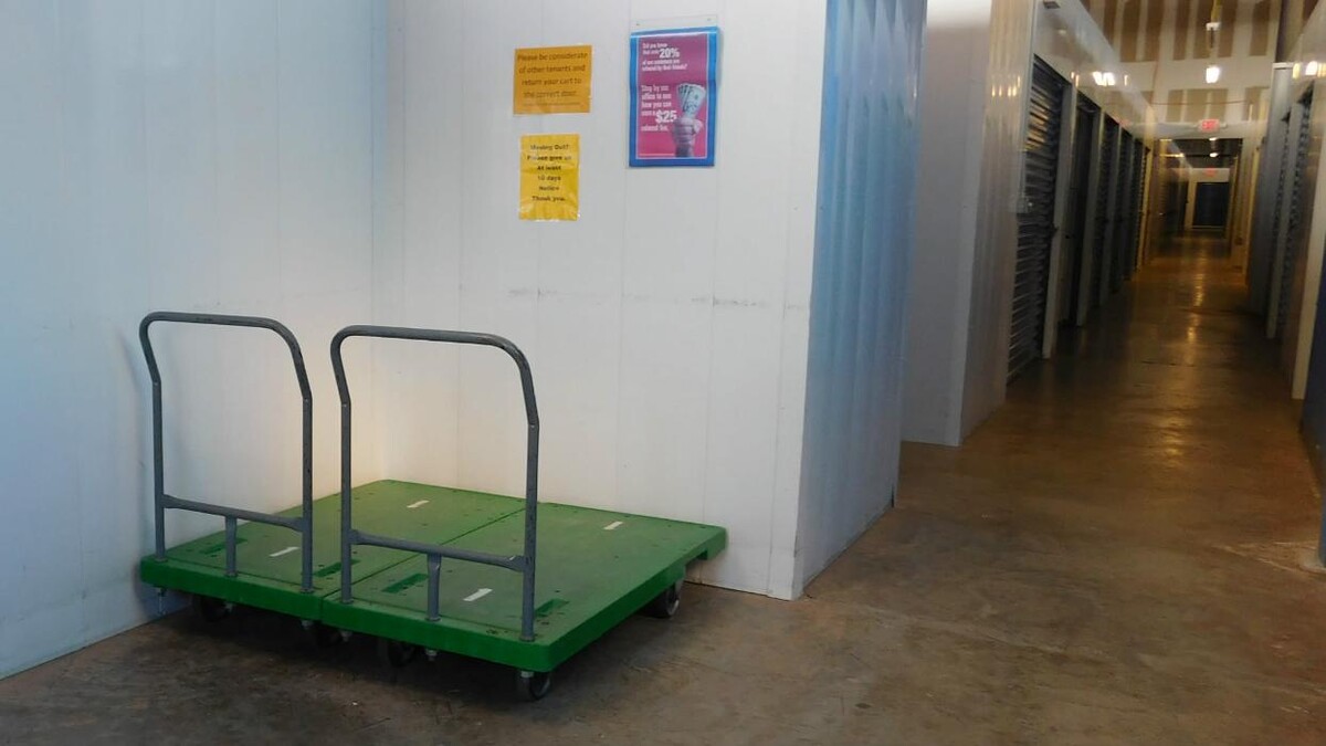 Images Air N' Space Self Storage