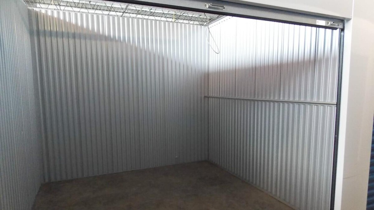 Images Air N' Space Self Storage